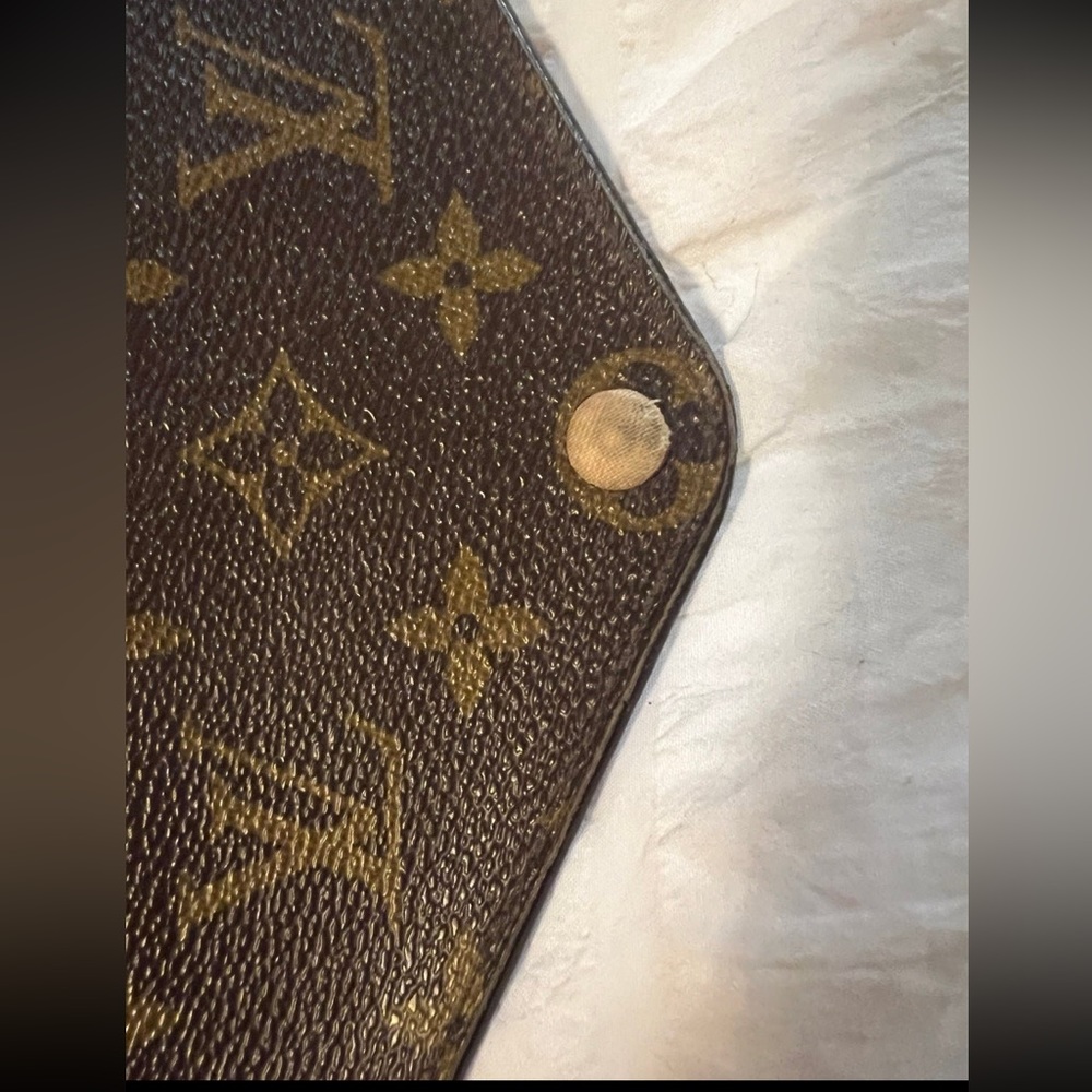 Louis Vuitton wallet. - Picture 4 of 5